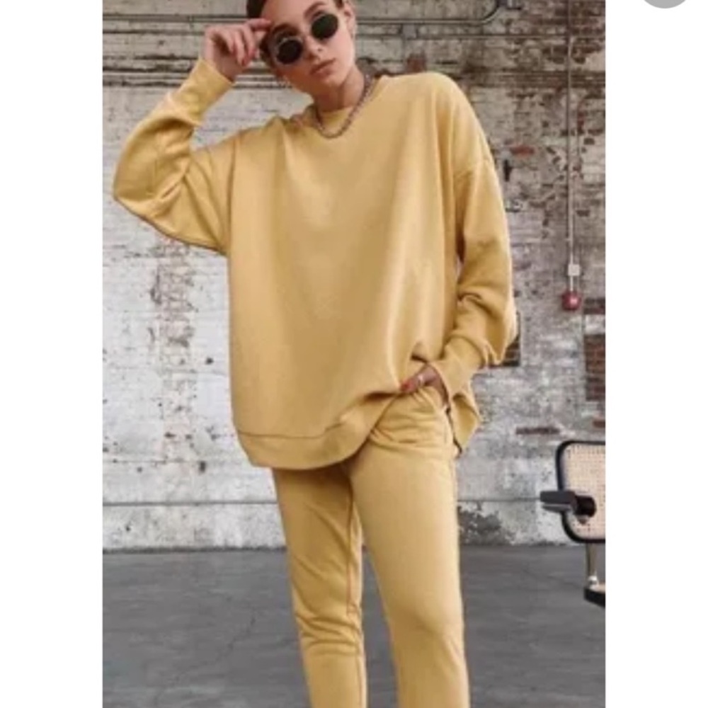 Danielle Bernstein Gold Sweatshirt XL